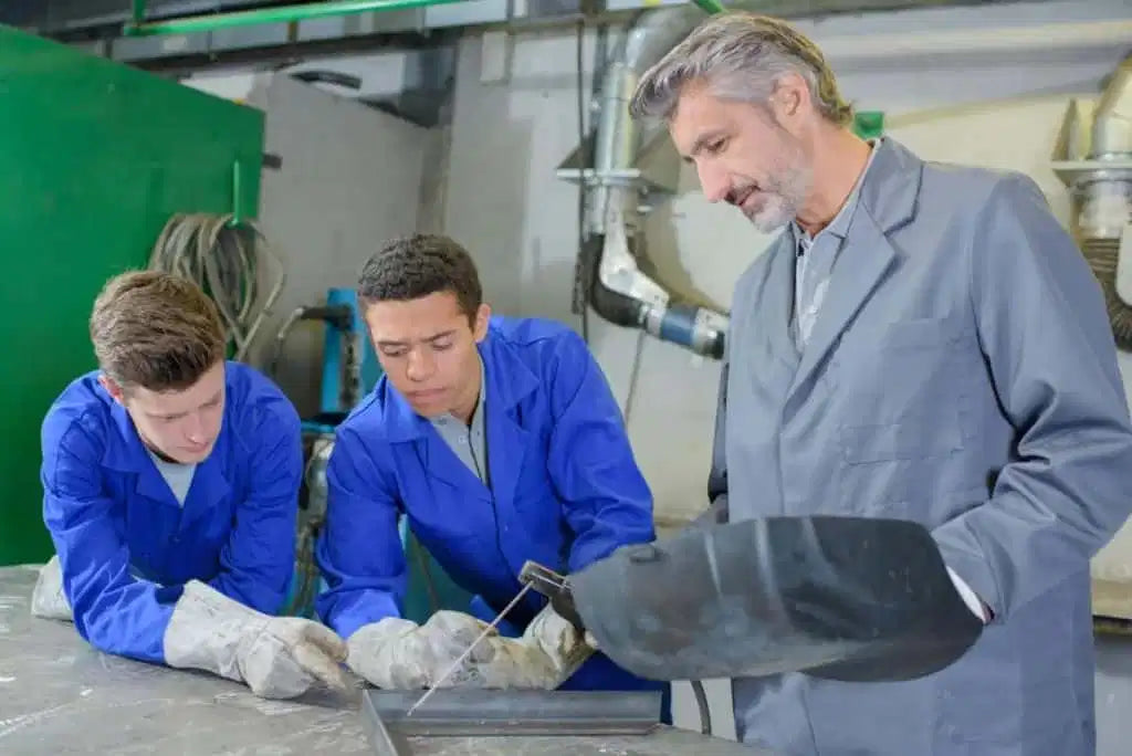 So wirst Du Schweißer:in: Wichtige Voraussetzungen, Skills & Zertifizierungen